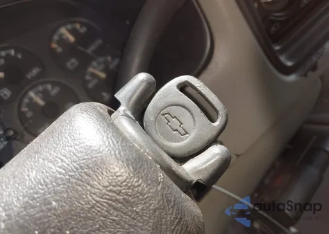 2001 Chevrolet Silverado 1500 Lt from USA, damaged, VIN 2GCEK19T811154366